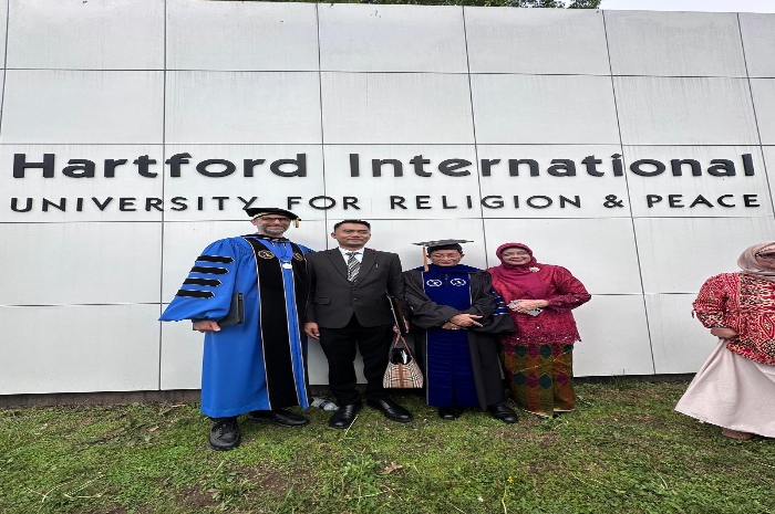Menag Nasaruddin Umar Terima Gelar Doctor of Divinity dari Hartford International University